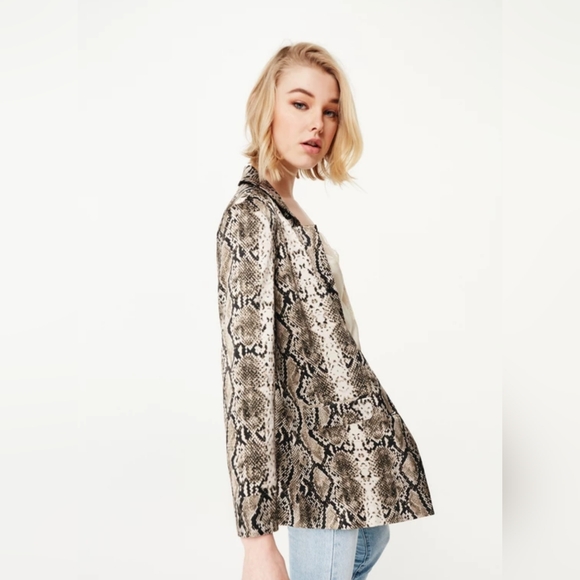 Cami NYC The Owen Snake-Print Blazer - Picture 7 of 8